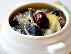 雪耳红枣乌鸡汤.jpg