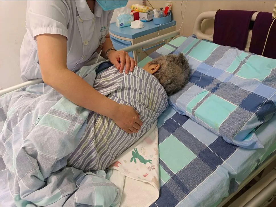 李阿姨大部分时间需要卧病在床.jpg