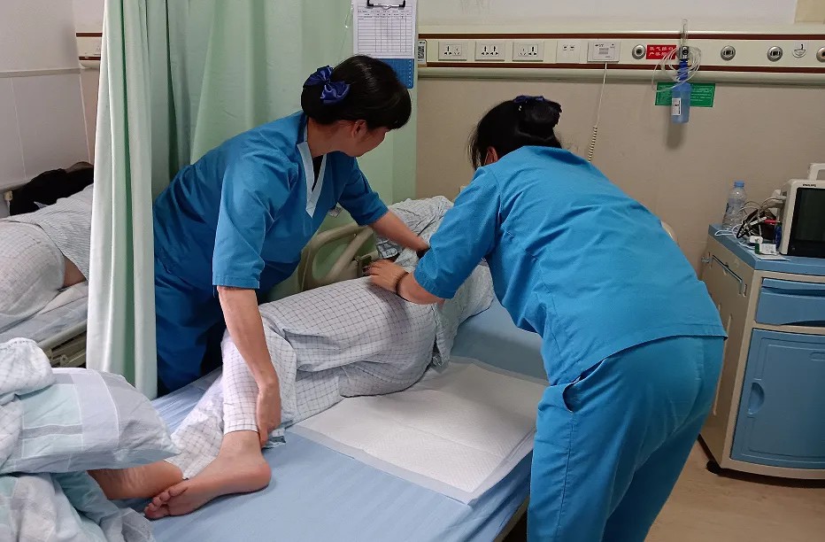肛肠科无陪护病房.jpg