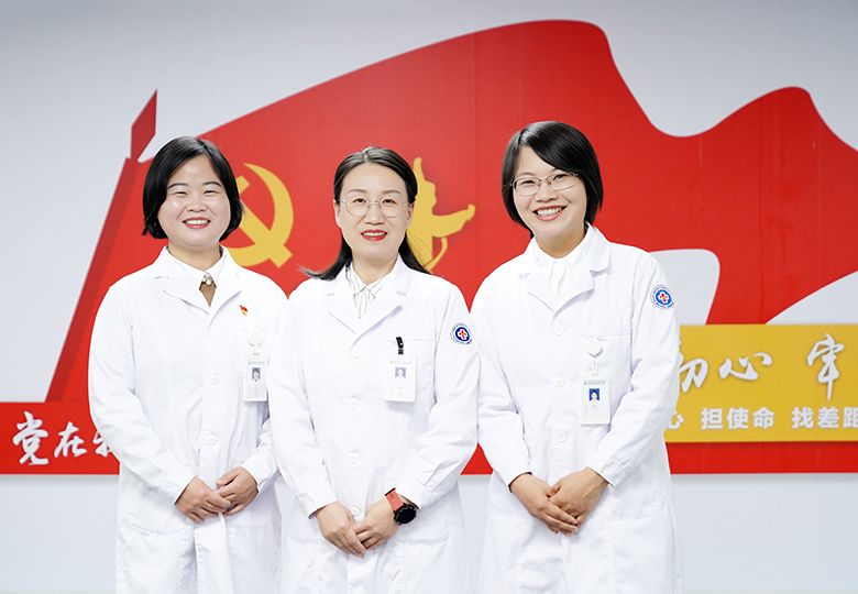 合影1.jpg
