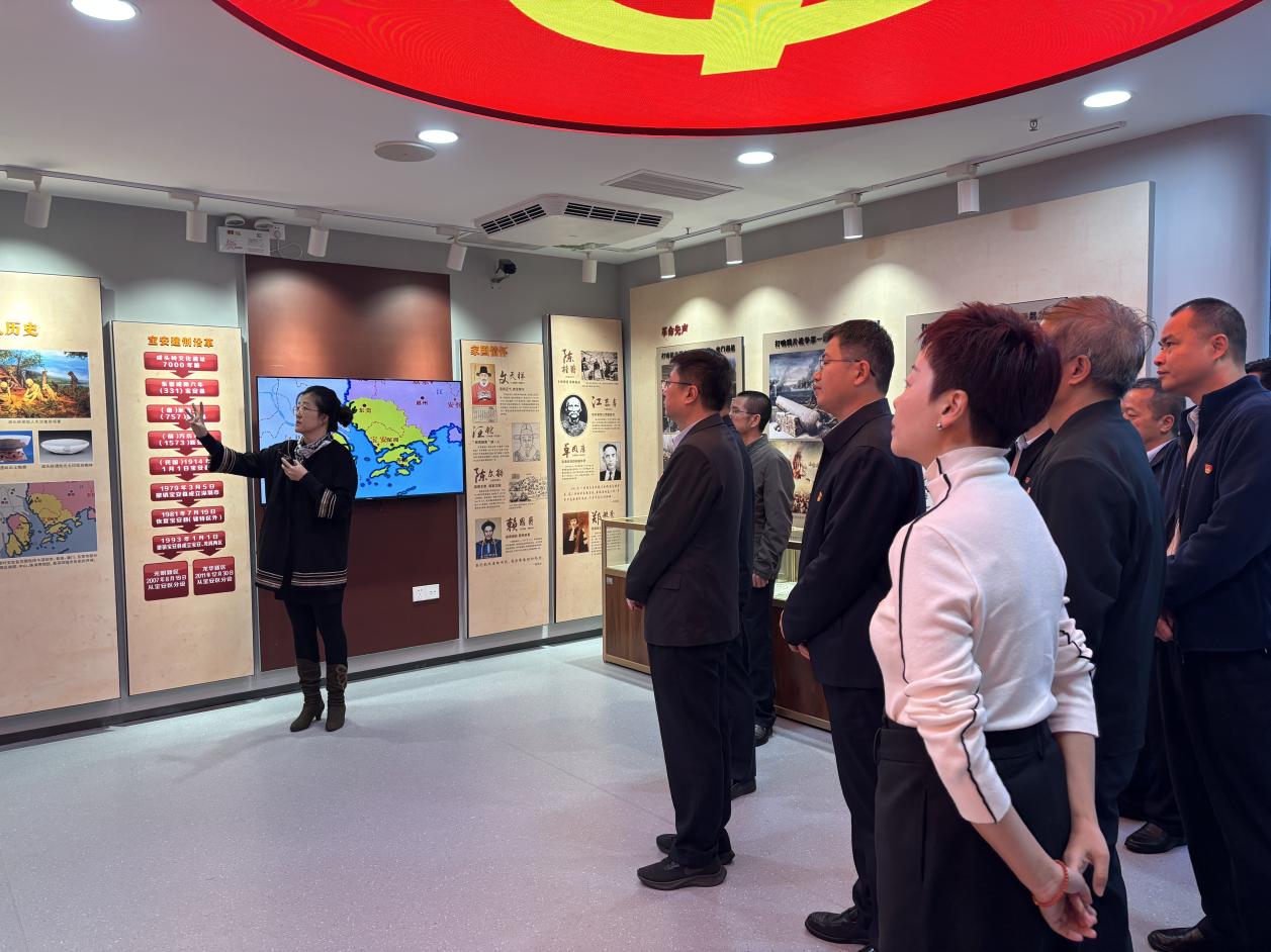 宝安区疾控中心（区卫生监督所）开展“薪火相传，宝安跨越”主题党日活动.docx_2