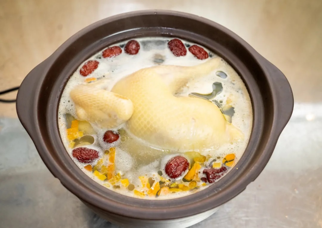 西洋参炖鸡汤.jpg