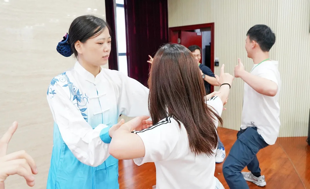 八段锦养生操训练环节.jpg