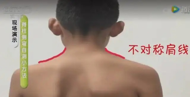 背对站立.jpg