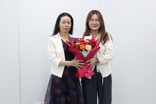 p1 送花.jpg