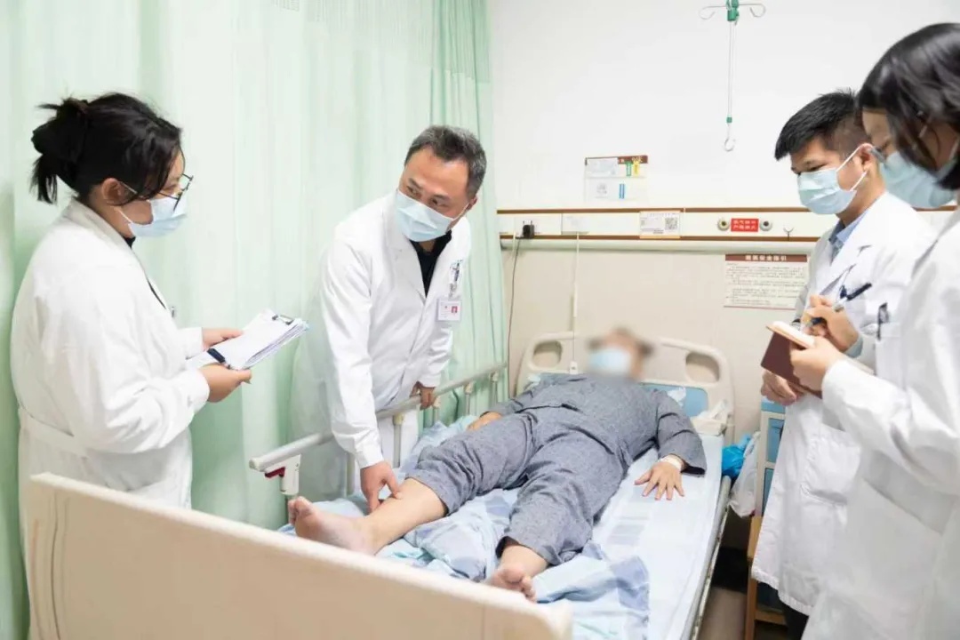 宝安区中医院肾内科医生1.jpg